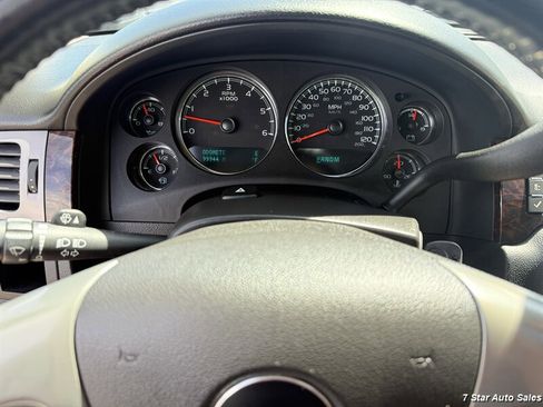 Used 2014 GMC Yukon XL Denali AWD/4WD image 9