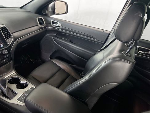 Used 2022 Jeep Grand Cherokee Limited image 23