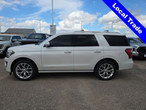 Used 2019 Ford Expedition Platinum AWD/4WD image 2