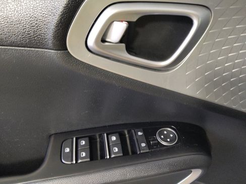 Used 2024 Kia Soul LX w/ Option Group 015 image 27