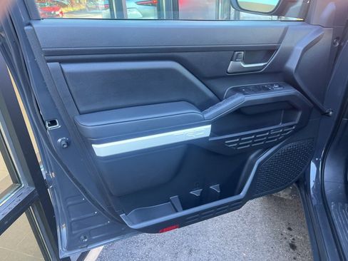 Used 2024 Toyota Tacoma TRD Off-Road image 20