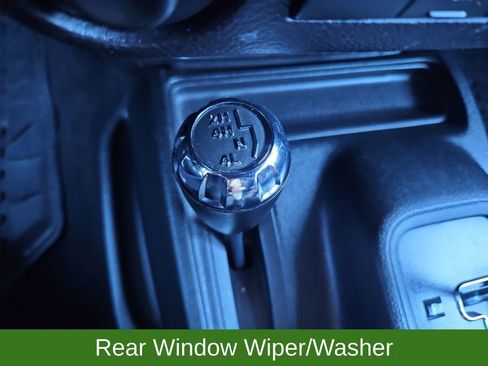 Used 2017 Jeep Wrangler Unlimited Rubicon w/ Connectivity Group image 19