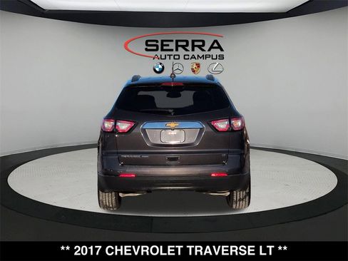 Used 2017 Chevrolet Traverse LT image 16