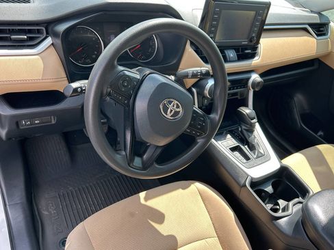 Used 2021 Toyota RAV4 LE image 2