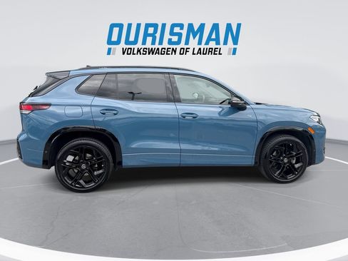 Used 2025 Volkswagen Tiguan SE R-Line AWD/4WD image 9
