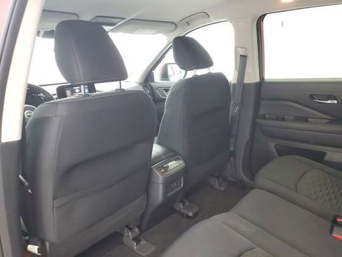 Used 2022 Nissan Pathfinder SV FWD image 13