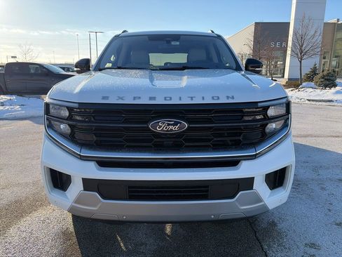 Used 2025 Ford Expedition Max Platinum w/ Platinum Ultimate Package image 2