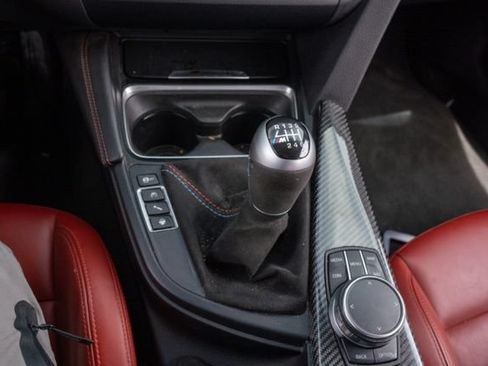 Used 2018 BMW M3 RWD image 26