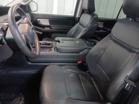 Certified 2025 Ford Expedition Active image 19