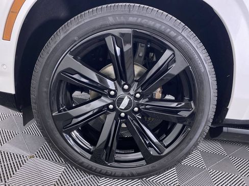 Certified 2025 Cadillac Escalade Sport Platinum w/ LPO, Floor Liner Package AWD/4WD image 17