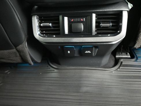 Certified 2023 Ford F150 Platinum w/ Equipment Group 701A High AWD/4WD image 17