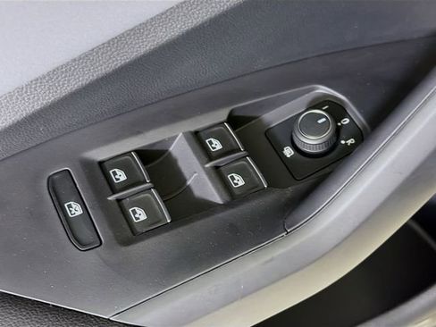 New 2026 Volkswagen Jetta SE FWD image 19