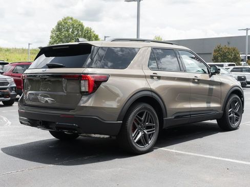 New 2026 Ford Explorer ST-Line w/ ST-Line Street Pack RWD image 10