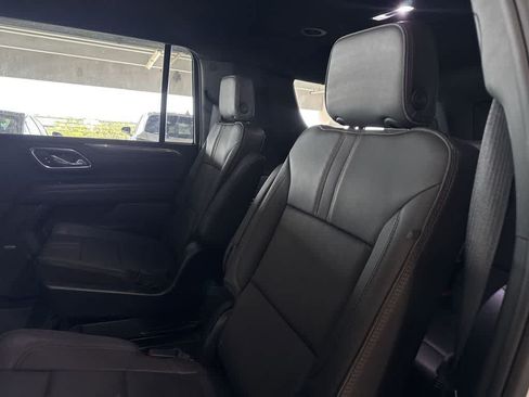 Used 2023 Chevrolet Suburban RST w/ Luxury Package RWD image 21