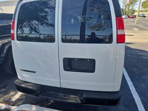 Used 2023 Chevrolet Express 3500 LS image 5