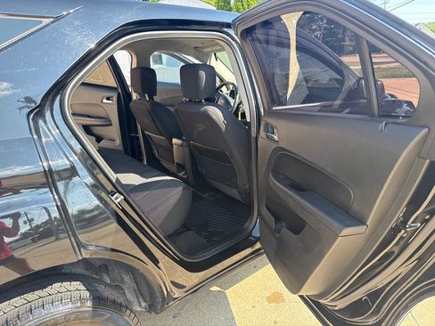 Used 2017 Chevrolet Equinox LS FWD image 13