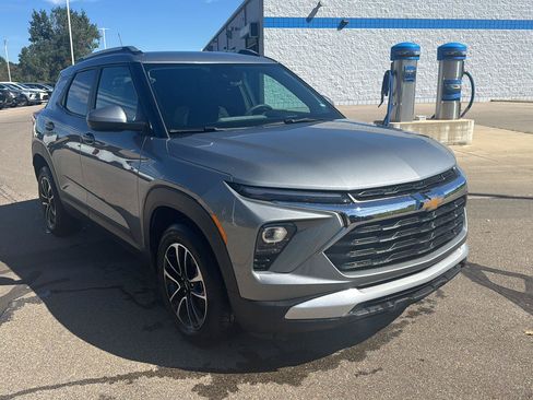 Used 2026 Chevrolet TrailBlazer LT AWD/4WD image 7