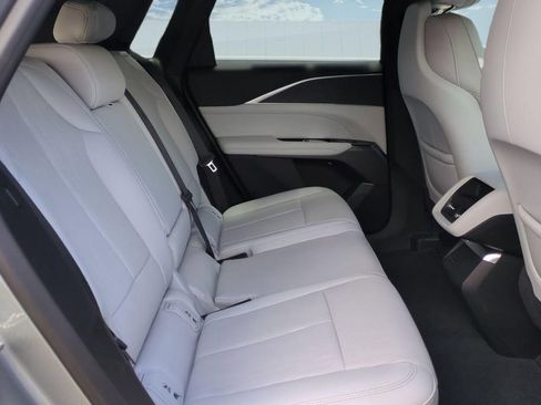 Certified 2024 Cadillac Lyriq Luxury AWD/4WD image 18