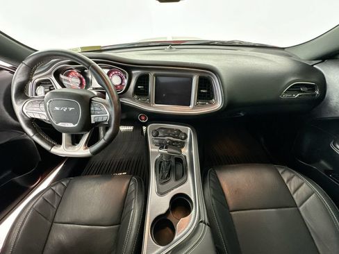 Used 2017 Dodge Challenger SRT Hellcat RWD image 10