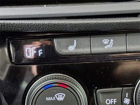 Used 2024 Volkswagen Jetta SE image 20