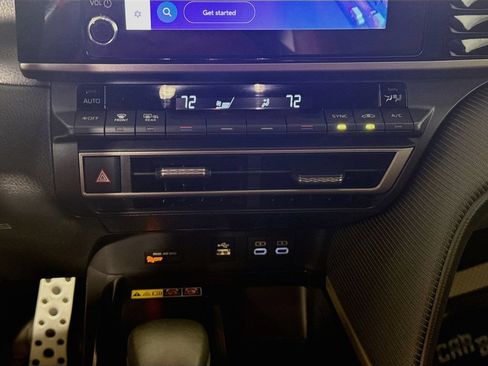 Used 2026 Toyota Camry SE FWD image 17