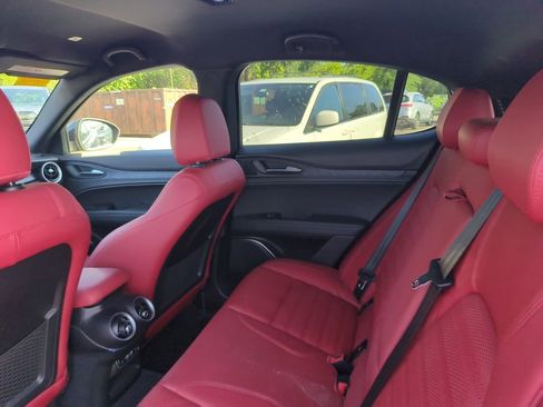 Used 2023 Alfa Romeo Stelvio Sprint RWD image 7