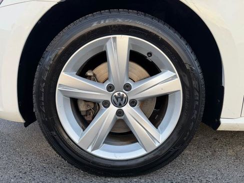 Used 2014 Volkswagen Passat 1.8T SE FWD image 24