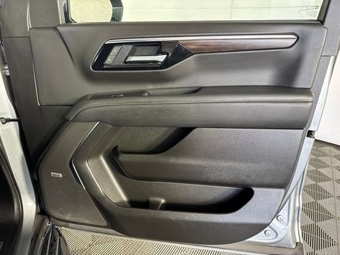 Certified 2025 Chevrolet Suburban Premier AWD/4WD image 41