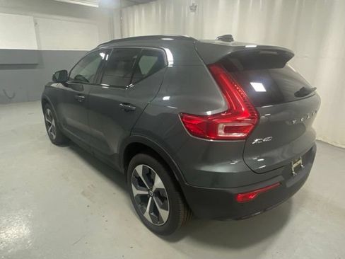 Used 2026 Volvo XC40 B5 Plus AWD/4WD image 2