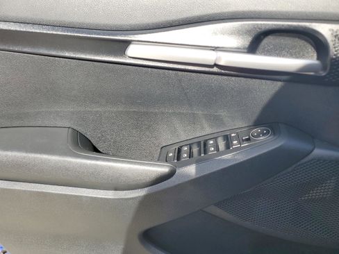 Used 2022 Kia Seltos LX image 12