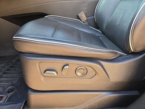 Used 2021 Cadillac Escalade Sport w/ Driver Assist Tech Package image 17