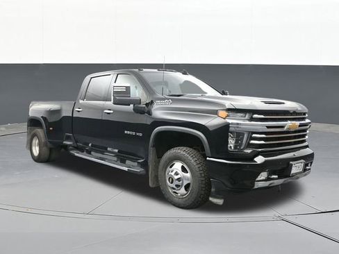 Used 2022 Chevrolet Silverado 3500 High Country w/ Snow Plow Prep/Camper Package image 22