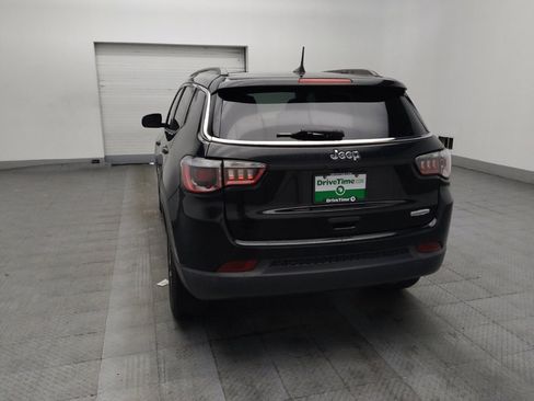 Used 2018 Jeep Compass Latitude w/ Popular Equipment Group FWD image 6