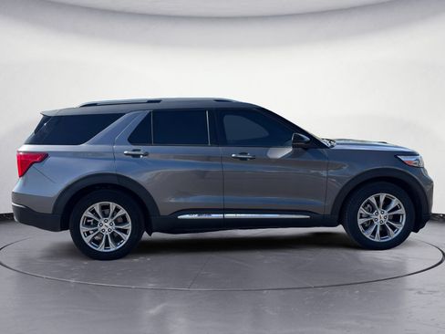 Used 2023 Ford Explorer Limited w/ Equipment Group 301A RWD image 6