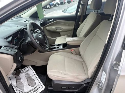 Used 2017 Ford Escape SE w/ Equipment Group 201A FWD image 13