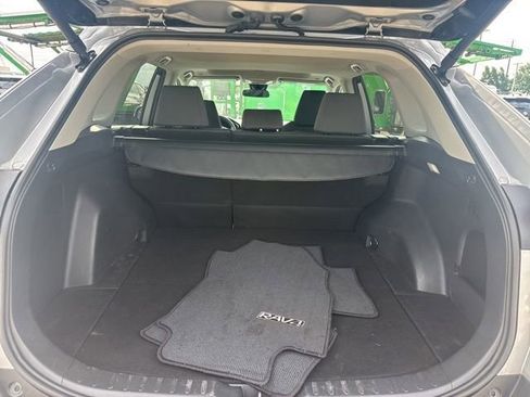 Used 2024 Toyota RAV4 XLE w/ Convenience Package FWD image 7