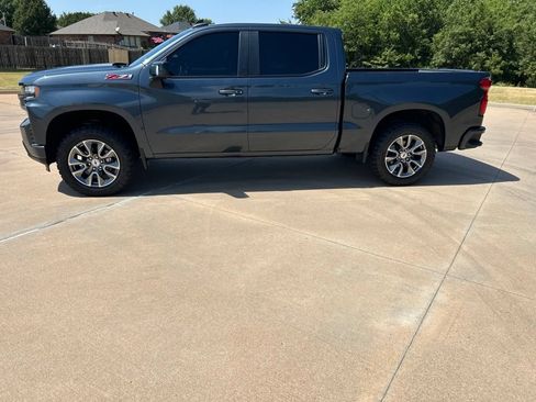 Used 2022 Chevrolet Silverado 1500 RST AWD/4WD image 2