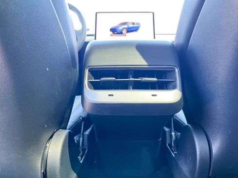 Used 2023 Tesla Model Y Long Range AWD/4WD image 24