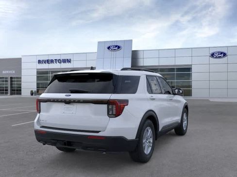 New 2026 Ford Explorer Active RWD image 8