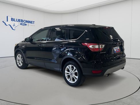 Used 2017 Ford Escape SE FWD image 7