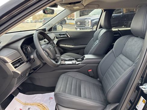 New 2026 Mitsubishi Outlander LE FWD image 19