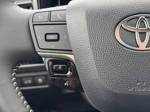 New 2026 Toyota Camry Hybrid image 13