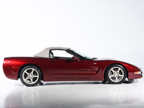 Used 2003 Chevrolet Corvette Convertible w/ Preferred Equipment Group1 RWD image 14