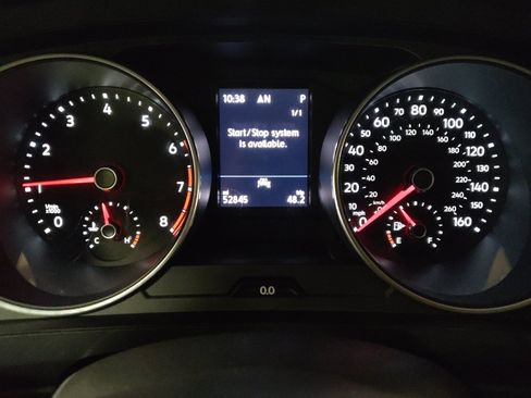 Used 2021 Volkswagen Tiguan SE w/ Panoramic Sunroof Package FWD image 23