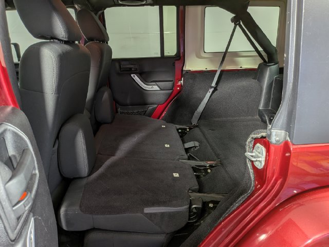 Used 2011 Jeep Wrangler Unlimited Sahara AWD/4WD image 25