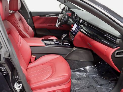 Used 2021 Maserati Quattroporte S Q4 AWD/4WD image 30