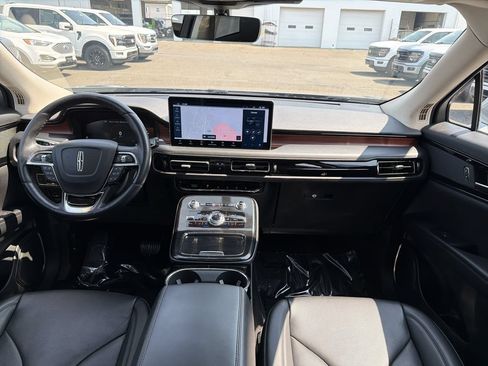 Certified 2022 Lincoln Nautilus Reserve AWD/4WD image 18