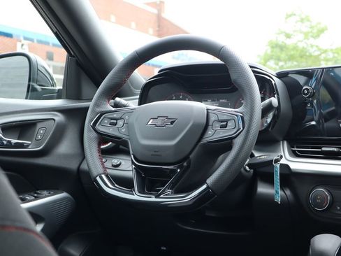 New 2026 Chevrolet Trax RS w/ Sunroof Package FWD image 40
