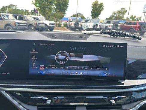 Used 2025 BMW X5 sDrive40i w/ M Sport Package RWD image 20