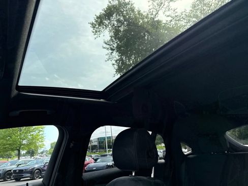 Used 2019 Mercedes-Benz GLC 300 4MATIC Coupe image 21